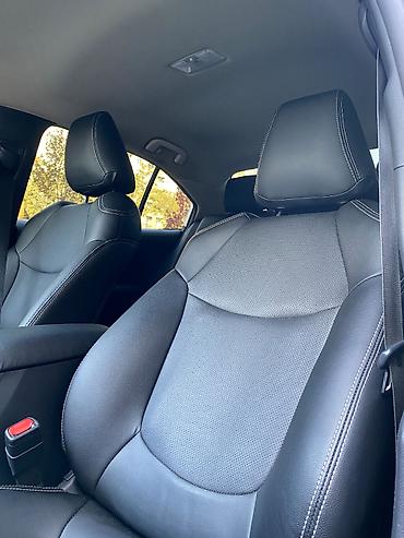 Toyota: Toyota Corolla: 2022 г., Гибрид — 9