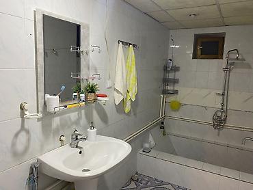 Mənzillər: 🏡 Tibb Universitetinə yaxın | 5 otaqlı həyət evı | Tələbə qızlara — 10