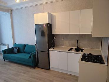 studio menziller: 2 otaqlı mənzil – studiya tipli zal və mətbəx - TV, Mətbəx mebeli — 2