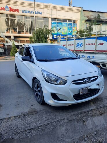 буу балон 14: Hyundai Solaris: 2013 г., 1.6 л, Автомат, Бензин, Седан