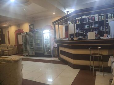 Restoran, kafelər: Qaraev metrosuna yaxın yerləşən ümumi sahəsim olan,10 otağlı — 19