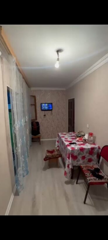 dərnəgül kirayə evlər: Sabuncu rayonu Mestaga da yola yaxin 3 otaqli heyet evi satilir ev tam