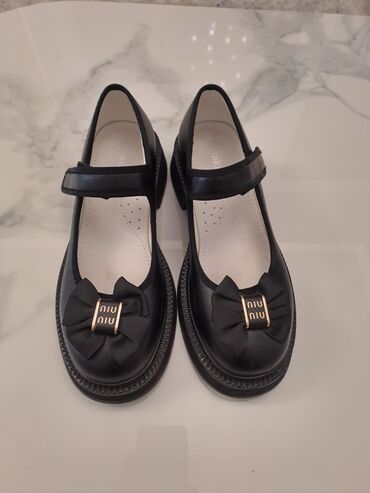 обувь подростков: Чёрные туфли 36 размер для подростка девочки новые