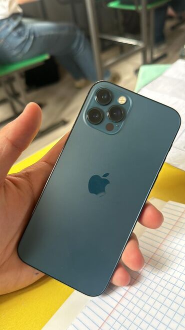 купить айфон 12 бу: IPhone 12 Pro, Колдонулган, 128 ГБ, Көк, 78 %