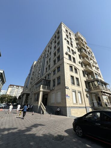 Продажа домов: 4 комнаты, 130 м², Элитка, 4 этаж