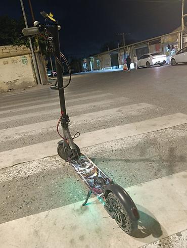 Elektrik skuter – şık dizayn və güclü işıqlanma ilə - Rəng: qara