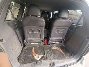 Hyundai: Hyundai Trajet: 2002 г., 2.7 л, Автомат, Газ, Минивэн — 9