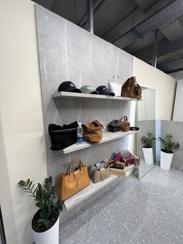 Стеллажи: На заказ изготовим стеллажи, кронштейны, стойки, примерочные со — 3