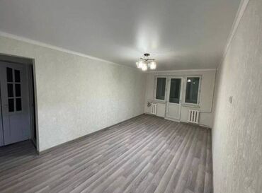 Продажа квартир: 3 комнаты, 58 м², 104 серия, 2 этаж, Евроремонт