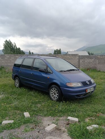 коммерческое авто: Volkswagen Sharan: 1997 г., 2 л, Механика, Бензин, Седан