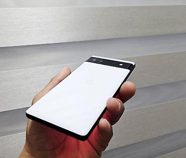 android auto: Google Pixel 6A, Б/у, 128 ГБ, цвет - Белый, 1 SIM, 2 SIM — 5