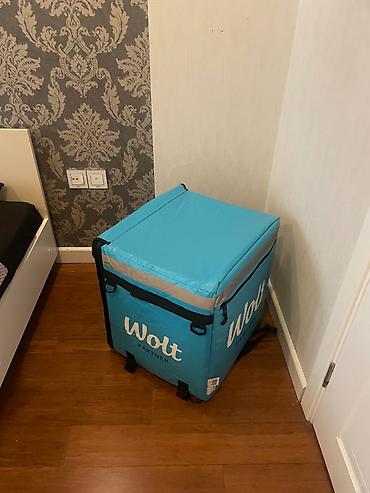 Çantalar: Wolt çantası satılır 👜 Cəmi 1 həftə istifadə olunub, demək olar ki — 4