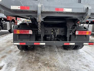 Другой строительный транспорт: Самосвал FAW (китайский бренд), колесная формула красная кабина — 8