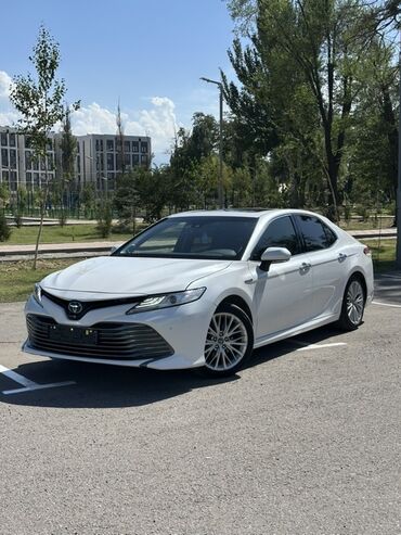 продам срочно машину: Toyota Camry: 2019 г., 2.5 л, Автоматтык, Гибрид, Седан