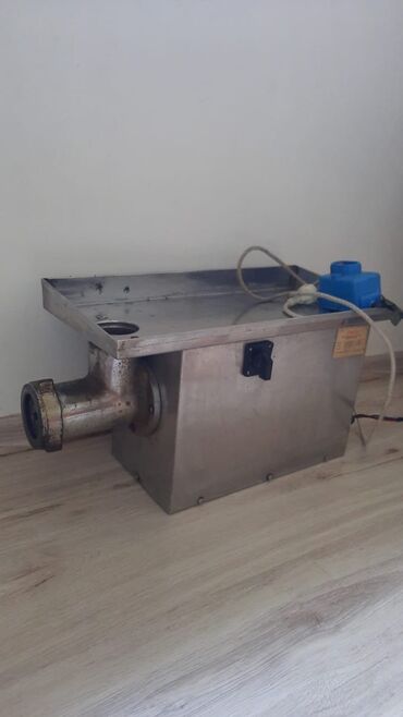 Avtoservis avadanlıqları: Etceken ətçəkən Kaan markasidi 350azn. 60kg/saat 1faza/220volt . Unvan