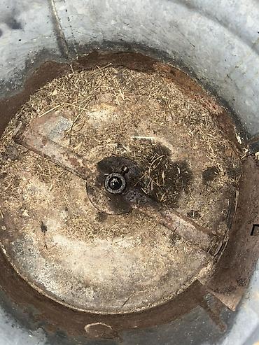 Kənd təssərüfatı avadanlığı: Metall gövdəli saman/yonqar doğrama və qarışdırma qurğusu - Təyinat — 1