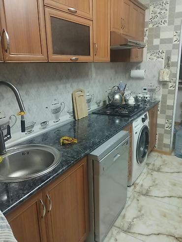 gence gulustan: Əhmədli, Gəncə prospekti, Kiyev layihəli bina, orta blok. 9 mərtəbəli — 10