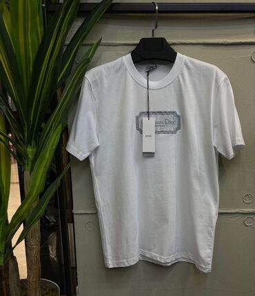 Majice kratkih rukava: S M,L,XL, XXL 2400 — 4