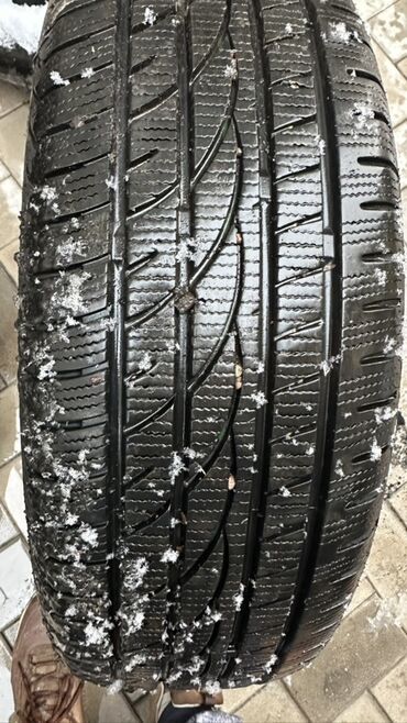 срочно продаю нужны деньги очень срочно: Зимние/всесезонные автопокрышки 195/65 R15 - Размер: 195/65 R15