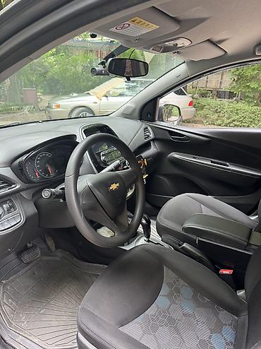 Chevrolet: Chevrolet Spark: 2017 г., 1 л, Вариатор, Бензин, Хэтчбэк — 10