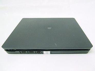 PS4 (Sony Playstation 4): U ponudi je Sony PlayStation 4.
Konzola je najnoviji SLIM model — 12