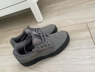 zenska puma patika: Puma, 38, color - Grey