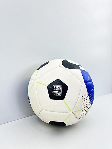 Мячи: №: 8673 Məhsulun adı: Futbol üçün top FIFA, rəngbərəng Brend: No Brand — 2