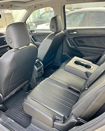 tiguan: Volkswagen Tiguan: 2023 г., 2 л, Автомат, Бензин, Кроссовер — 7