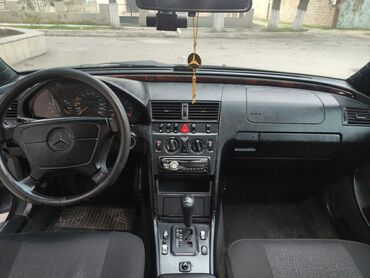 mercedes kreditle: Mercedes-Benz C 250: 2.5 l | 1997 il Hetçbek