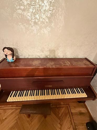 Digər mebel: Rönish Piano Alman istehsalı, illərdir istifadə olunmayıb, antikadır — 2