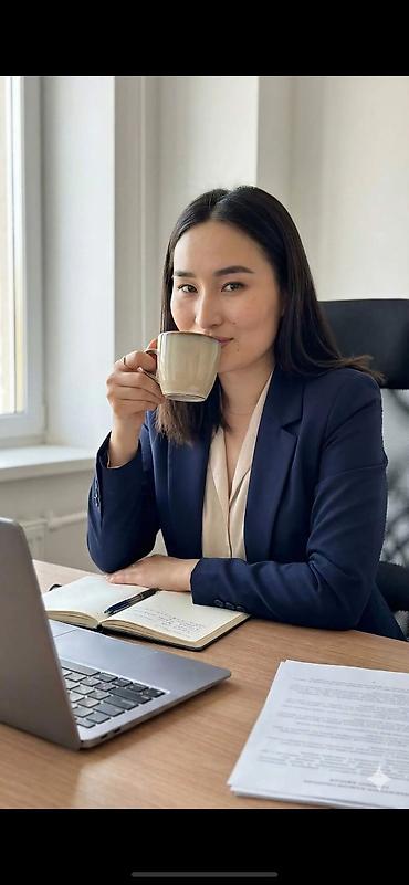 Графические дизайнеры: Графический дизайнер — 16