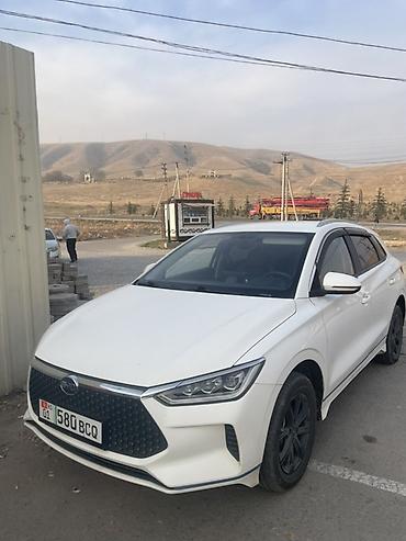 автомобили changan: BYD E2: 2022 г., Автомат, Электромобиль, Кроссовер — 1