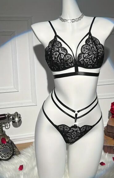 grubin nova pazova слике: Komplet seksi veša L/XL novo