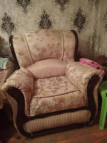 barber kreslosu: İşlənmiş, Divan-kravat, Divan, Açılan — 5