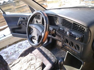 расурочка машина: Volkswagen Golf: 1992 г., 1.8 л, Механика, Бензин