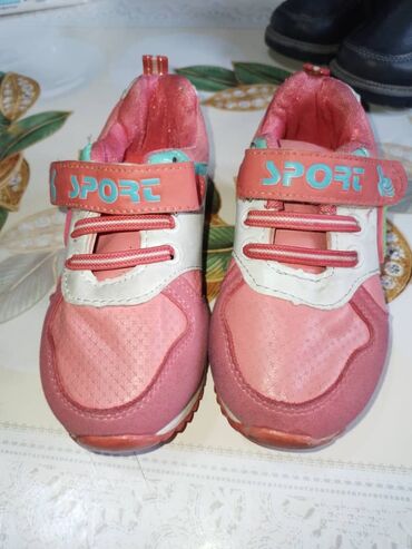 сапоги 29 размер: Обувь девочковая б/у в хорошем состоянии . ботасы розовые размер 26