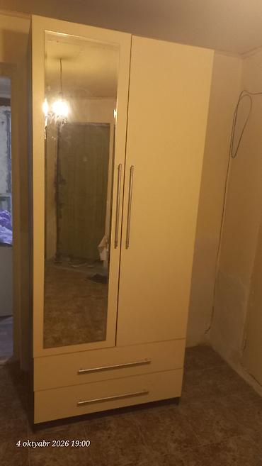 samdanlar: - Model: 2 qapılı əsas şkaf və ayrıca tək qapılı dar modul - Rəng və — 1