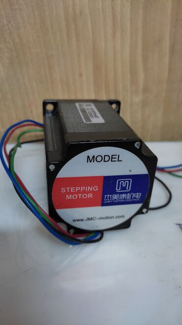 islenmis monitorlarin satisi: 4ədəd Step motor NEMA23, 4ədəd DrayverTB660 CNC dəzgahı üçün satılır