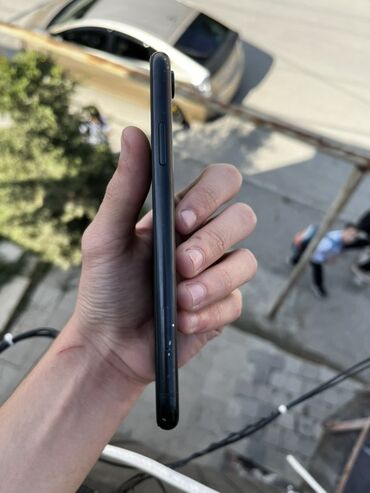 Apple iPhone: IPhone Xr, 128 GB, Qara, Face ID — 7