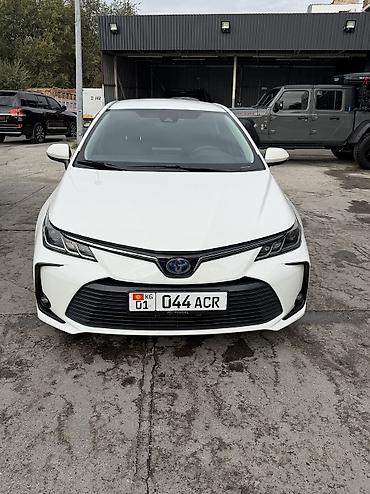 toyata levin: Toyota Corolla: 2020 г., 1.8 л, Вариатор, Гибрид, Седан — 2