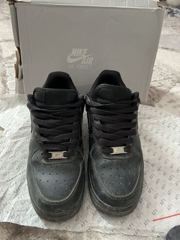 спортивное оборудование: Мужские кроссовки, 40, Nike, Б/у, цвет - Черный, Самовывоз