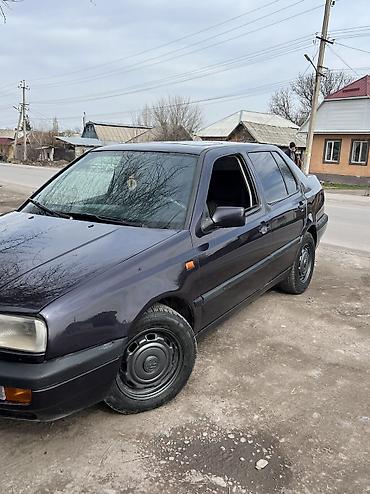 Volkswagen: Volkswagen Vento: 1993 г., 1.8 л, Механика, Седан — 9