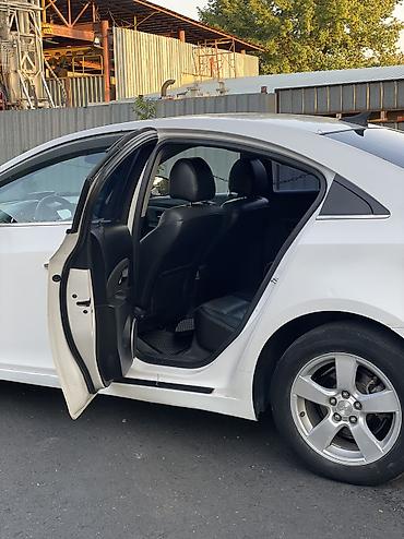 bmw m550: Chevrolet Cruze: 2010 г., 1.6 л, Автомат, Бензин — 6