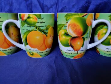 Čaše: Solje nove,vintaz univerzalne,porcelanske. Komada 4 i ceni — 3