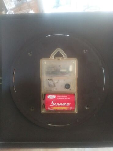 Əntiq saatlar: Divar Kvars Əntiq saat 1970 il, Paslanmayan polad — 9