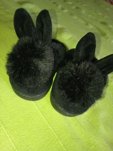 Kids' Footwear: Indoor slippers, Size: 24, color - Black