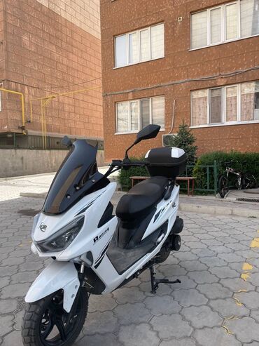 Скутеры: Срочно продается МАКСИ!!! в идеальном состоянии вложений не нужно