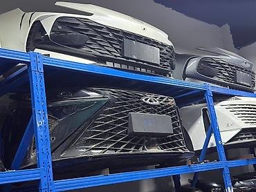 Бампер и комплектующие: Бампер Toyota, Новый, Оригинал — 11