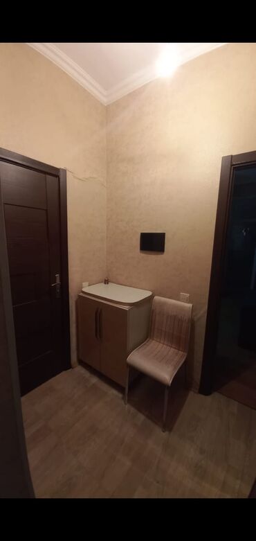 Uzunmüddətli kirayə mənzillər: Xirdalan kohna bazarın yaninda kiristalda 1otaqdan 2ye duzalma temirli -da lalafo.az — 3 Uzunmüddətli kirayə mənzillər: Xirdalan kohna bazarın yaninda kiristalda 1otaqdan 2ye duzalma temirli — 3