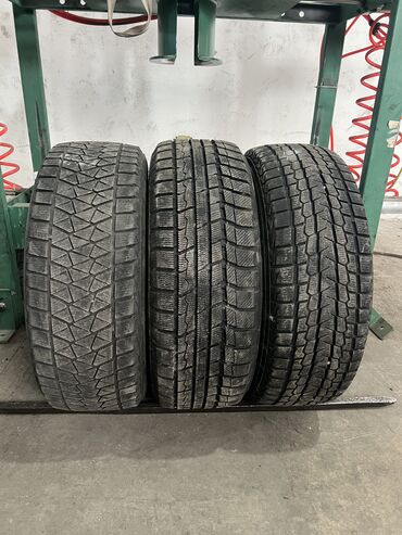 Шины: Шины 225 / 60 / R 17, Зима, Б/у, Легковые, Япония, Bridgestone